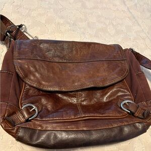 Fossil Crossbody messenger Brown Leather Bag. Beautiful Soft Leather.